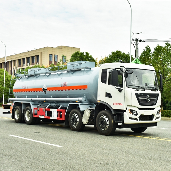 江門19方東風(fēng)天錦8x4腐蝕性物品罐式運輸車