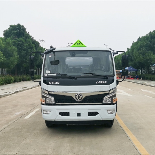 百色8.5方國六東風(fēng)福瑞卡運油車