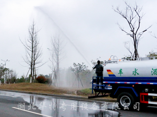 灑水車(chē)水炮人工操作